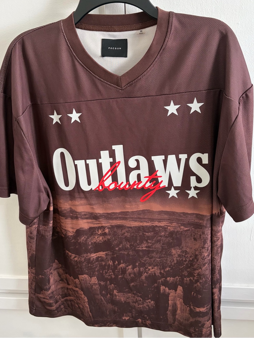 PacSun Men's Brown Outlaws Graphic Tee with Red Script Size M Excellent Shape